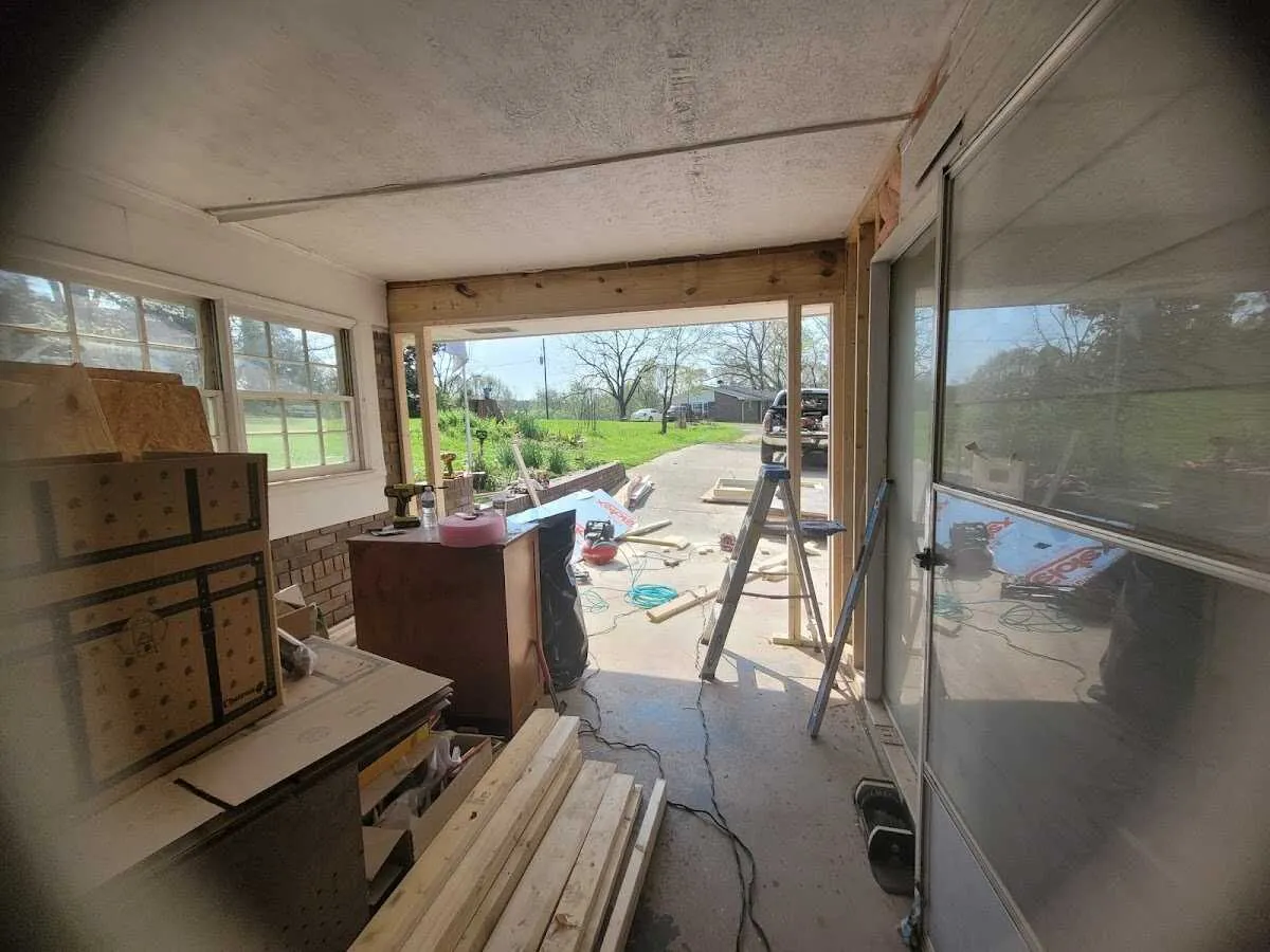 Air movers and dehumidifier for Water Mitigation Services in Foothill Farms